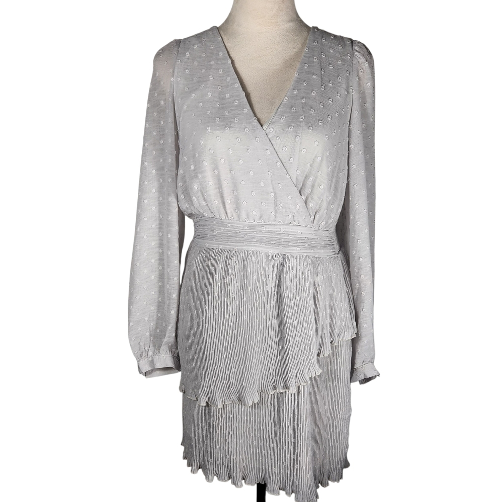 Listicle NWT Sz M long Sleeve V Neck Dress Layered Dots Side Zip Grayish/beige